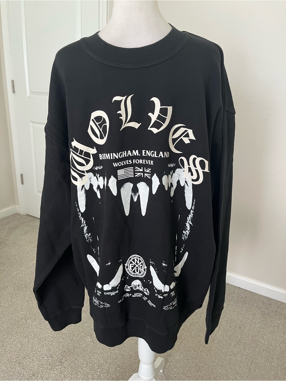 NWT Darc Sport Bloodthirsty In The UK Crewneck Sweatshirt Size XL